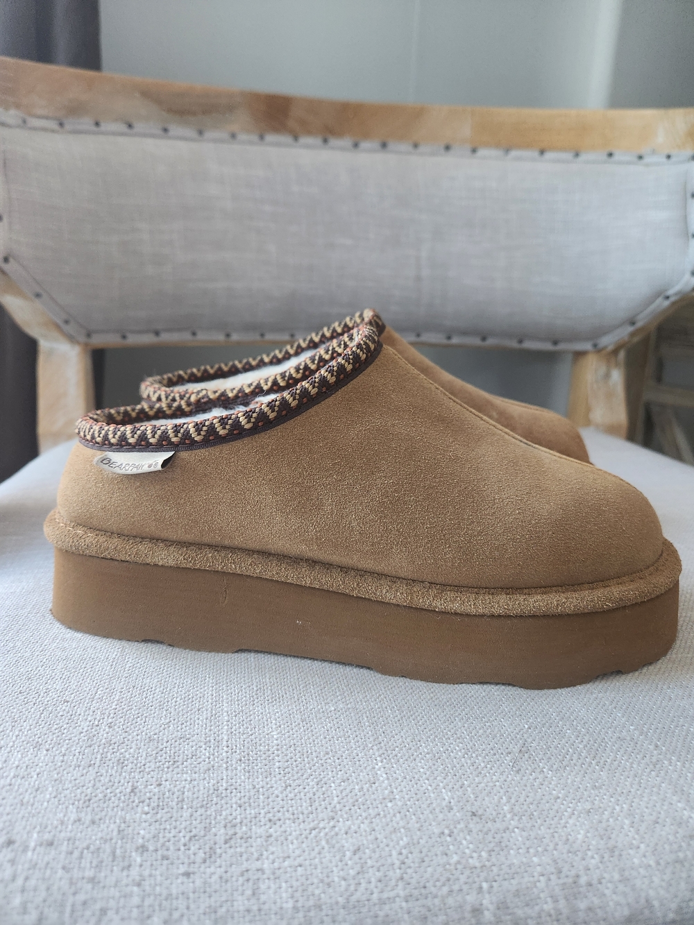 Women’s Tan Suede Mules Bear Paw Slip-On Platform Size 7 Comfy Slippers